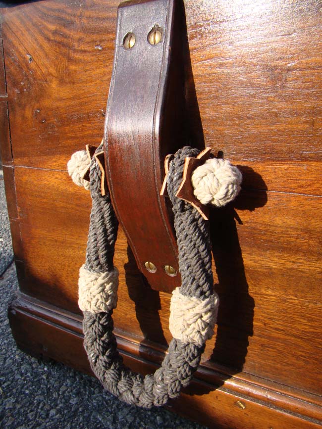 An 18th century 'style' seamans' chest with dovetailed construction — image 5